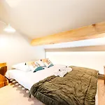 דירה Picasso 3 Chic And Comfort 6 People- Attic Apartment, Offices *
