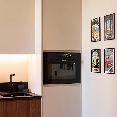 Picasso 3 Chic And Comfort 6 People- Attic Apartment, Offices *