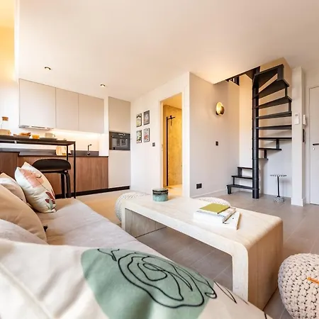 Picasso 3 Chic And Comfort 6 People- Attic Apartment, Offices Apartment Vallauris