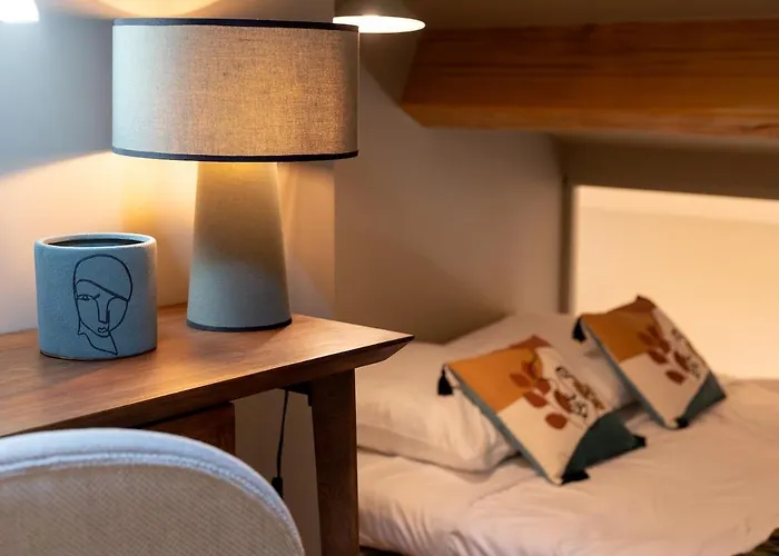 Picasso 3 Chic And Comfort 6 People- Attic Apartment, Offices