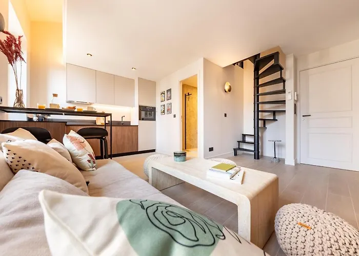 Picasso 3 Chic And Comfort 6 People- Attic Apartment, Offices Apartment Vallauris